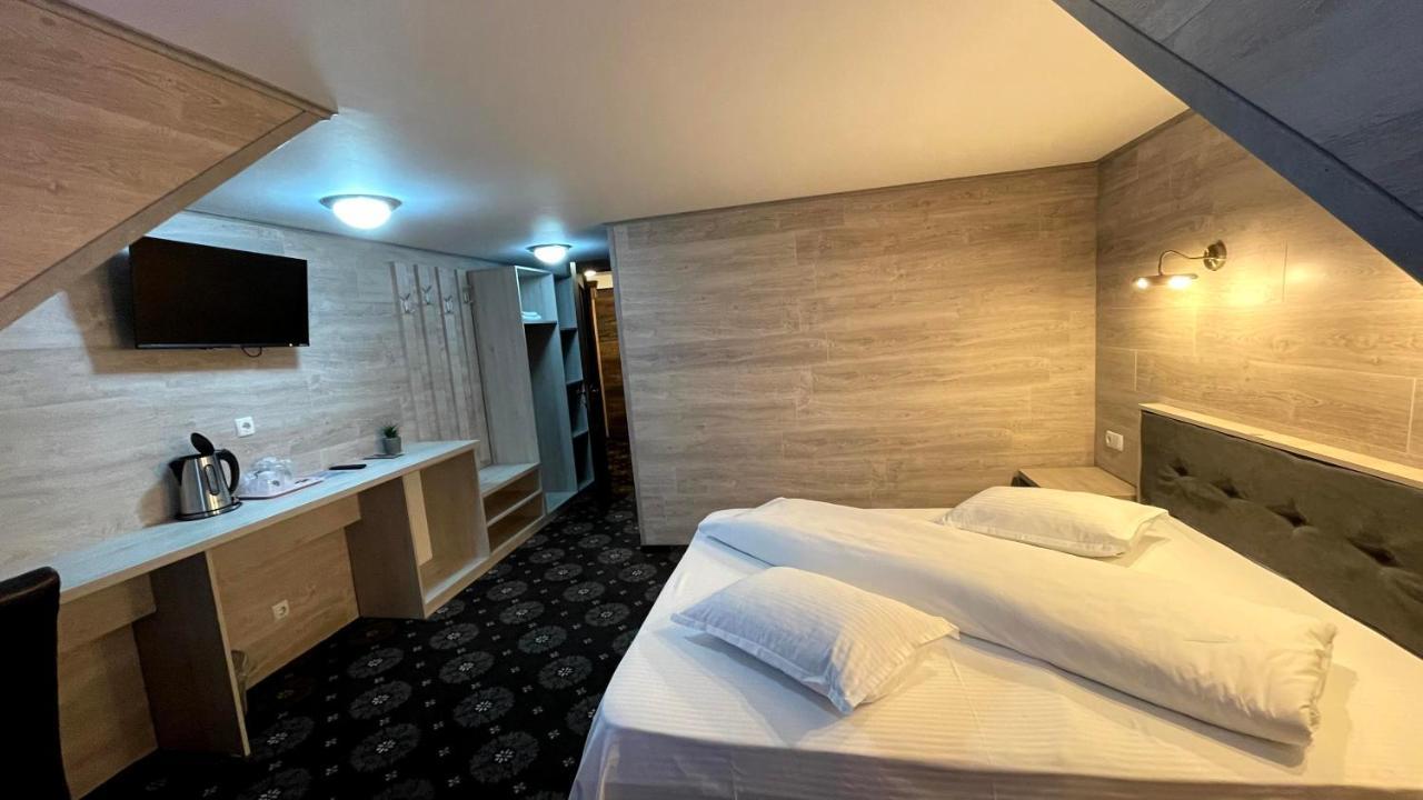 קאמפולונג מולדובנסק Royal Bucovina Residence Adults Only-Self Check-In מראה חיצוני תמונה