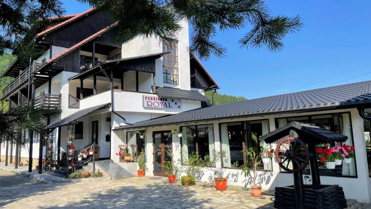 קאמפולונג מולדובנסק Royal Bucovina Residence Adults Only-Self Check-In מראה חיצוני תמונה