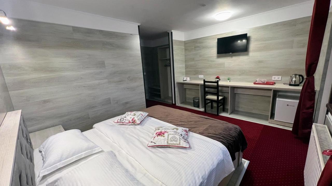 קאמפולונג מולדובנסק Royal Bucovina Residence Adults Only-Self Check-In מראה חיצוני תמונה