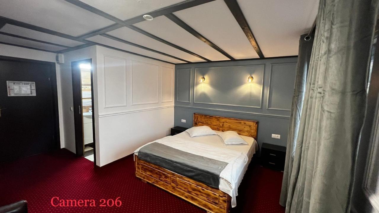 קאמפולונג מולדובנסק Royal Bucovina Residence Adults Only-Self Check-In מראה חיצוני תמונה
