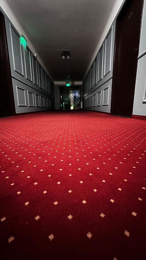 קאמפולונג מולדובנסק Royal Bucovina Residence Adults Only-Self Check-In מראה חיצוני תמונה